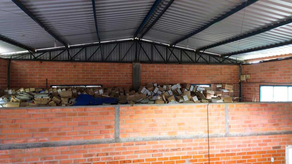 rontuários médicos, ‘guardados’ de qualquer jeito (Ed Jr/Biel Carboni)