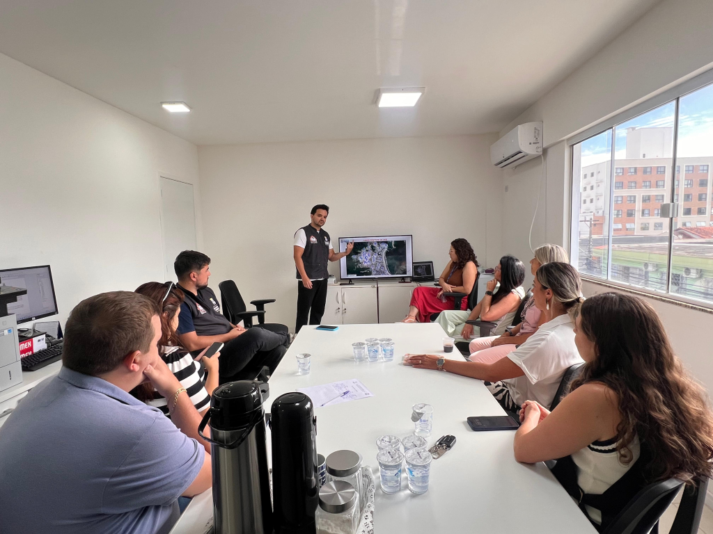 Balneário Camboriú reforça combate à dengue com Sala de Situação