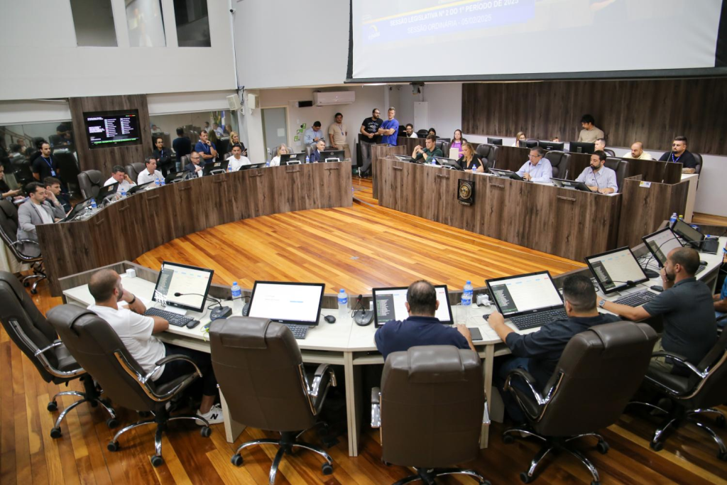 Câmara de Balneário Camboriú aprova oito projetos em sessão ordinária