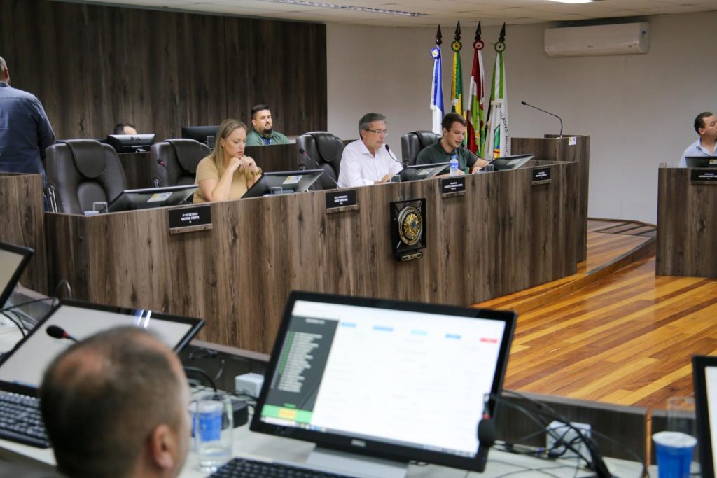 Câmara de Balneário Camboriú discute projeto que declara ONG como utilidade pública