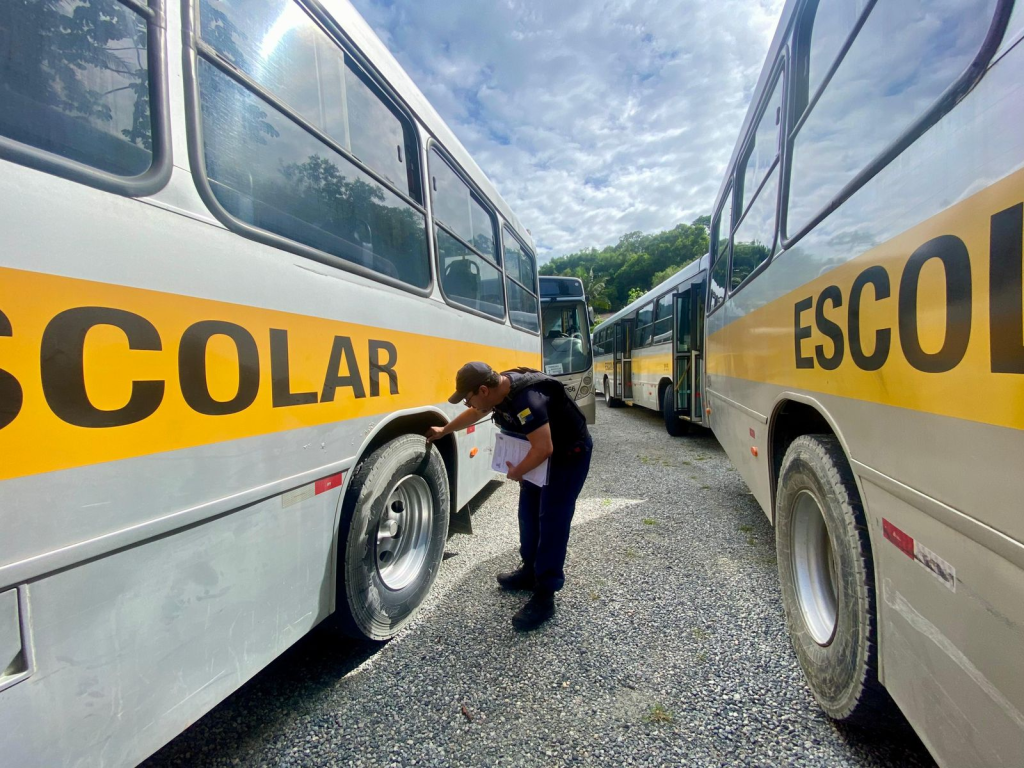 Revisão da Frota Escolar reforça segurança e qualidade no transporte dos alunos de Itapema