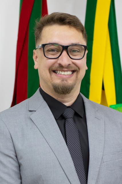 Elinho Quintino (PL) renuncia à presidência da Câmara de Penha