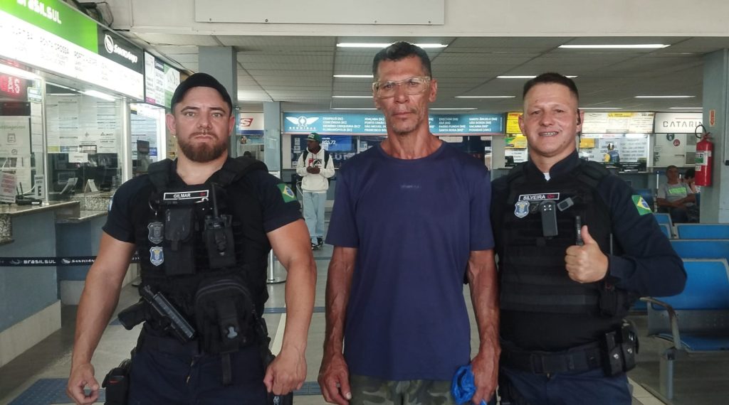 Guarda Municipal de Balneário Camboriú resgata idoso desaparecido de São Paulo