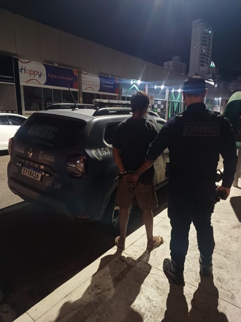 Homem é preso pela Guarda Municipal após furtar fiação elétrica em Balneário Camboriú