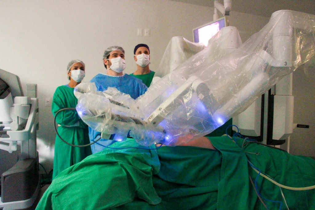 Hospital Azambuja realiza primeiras cirurgias robóticas de Brusque