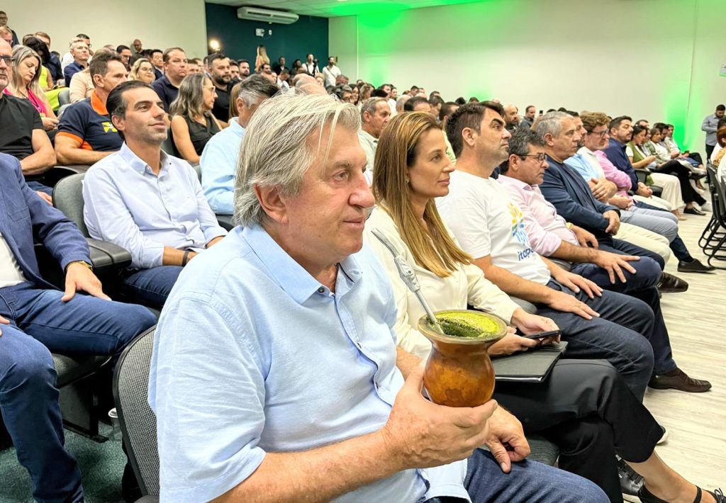 Pavan representa Camboriú em encontro com governador Jorginho Mello em Itajaí