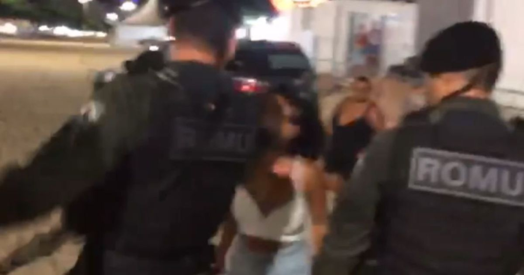 Vídeo mostra guarda municipal agredindo mulher em Balneário Camboriú