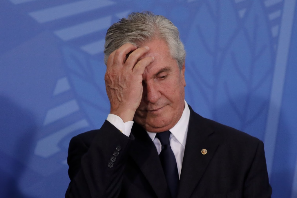 Fernando Collor é preso em Alagoas e passa madrugada na PF