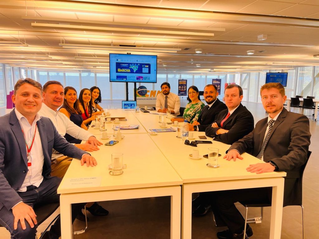 John Lenon, ex-vereador de Camboriú, ministra curso sobre gestão pública em Brasília