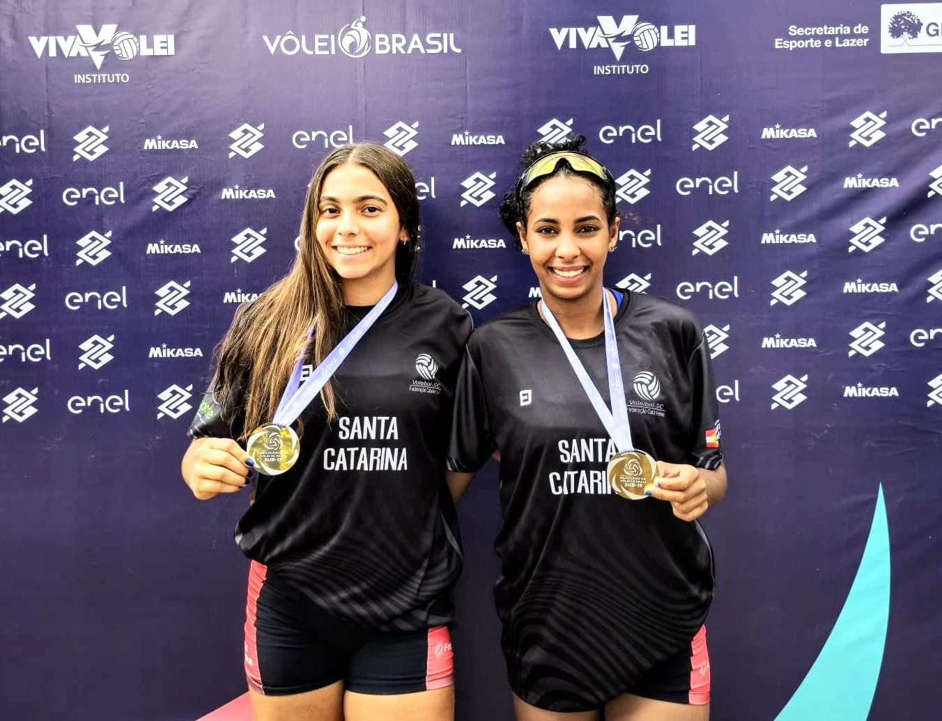 Atletas de vôlei de Camboriú são convocadas para intercâmbio de treinamento internacional na França