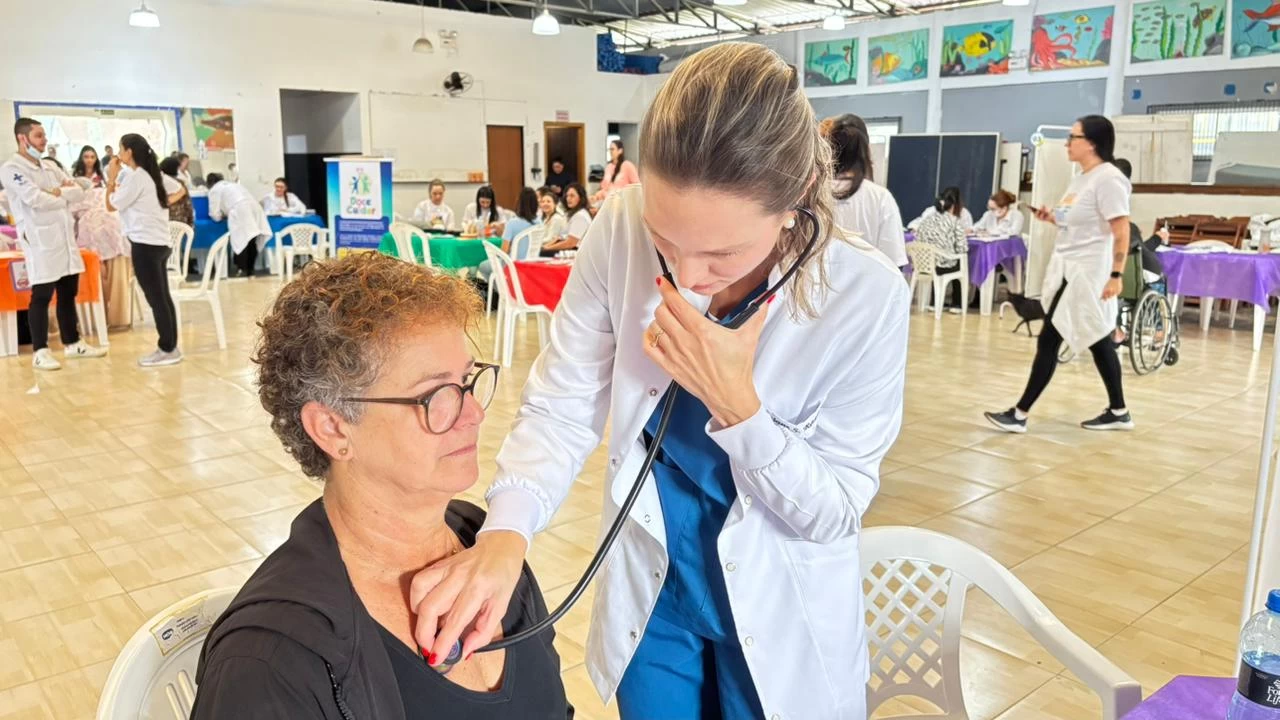 Bairro Ilhota de Itapema recebe mutirão da saúde com atendimentos e ações de conscientização