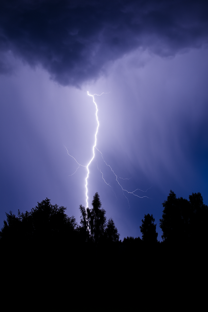 Defesa Civil alerta para possibilidade de temporais em Balneário Camboriú e região nessa sexta pra sábado
