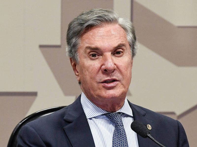 STF livra Collor da cela e manda cumprir pena no conforto de casa