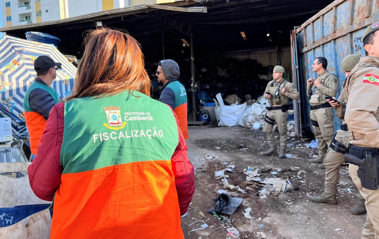 Ação conjunta fiscaliza empresas de reciclagem em Camboriú