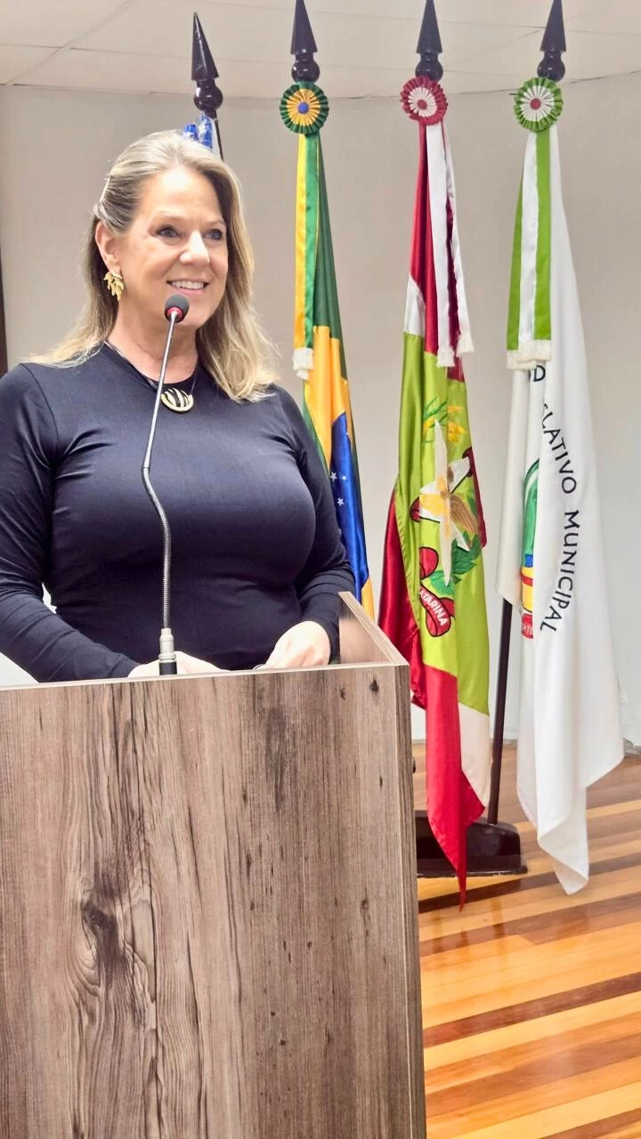 Aprovado o Dia da Democracia em Balneário Camboriú: Vereadora Ciça Müller é Coautora do Projeto