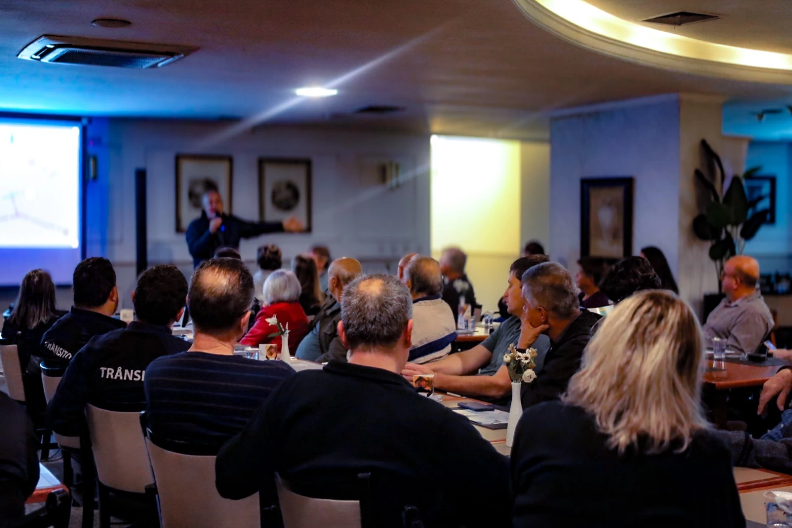 Intervenções da macrodrenagem na Rua 1301 são apresentadas à comunidade em Balneário Camboriú