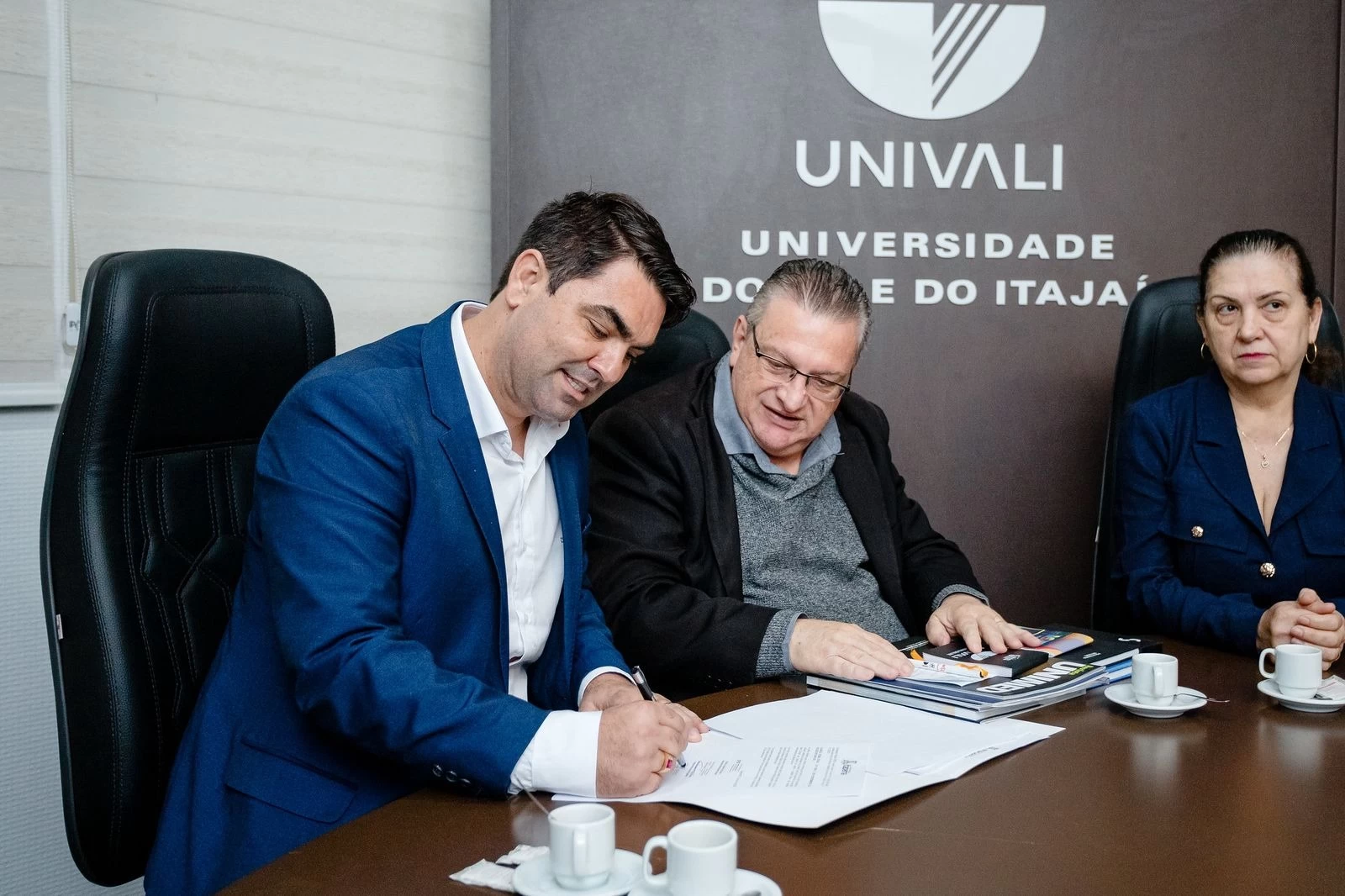 Itapema formaliza contrato com a Univali para gestão do Centro de Atendimento à Pessoa com Transtorno do Espectro Autista