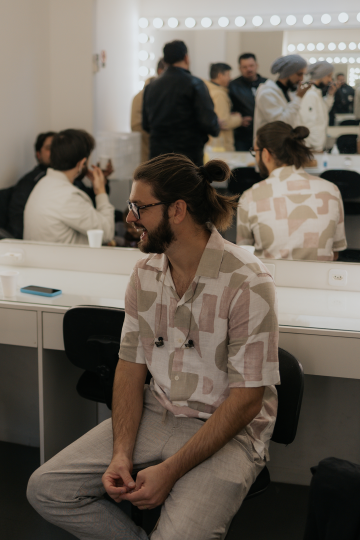 Maison Freitas e banda reunidos no camarim antes da apresentação (Foto: Divulgação/Laís Fontes Freitas)