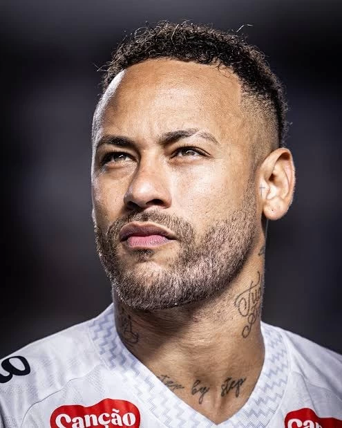 Neymar Jr testa positivo para Covid-19 em retorno frustrado ao Santos