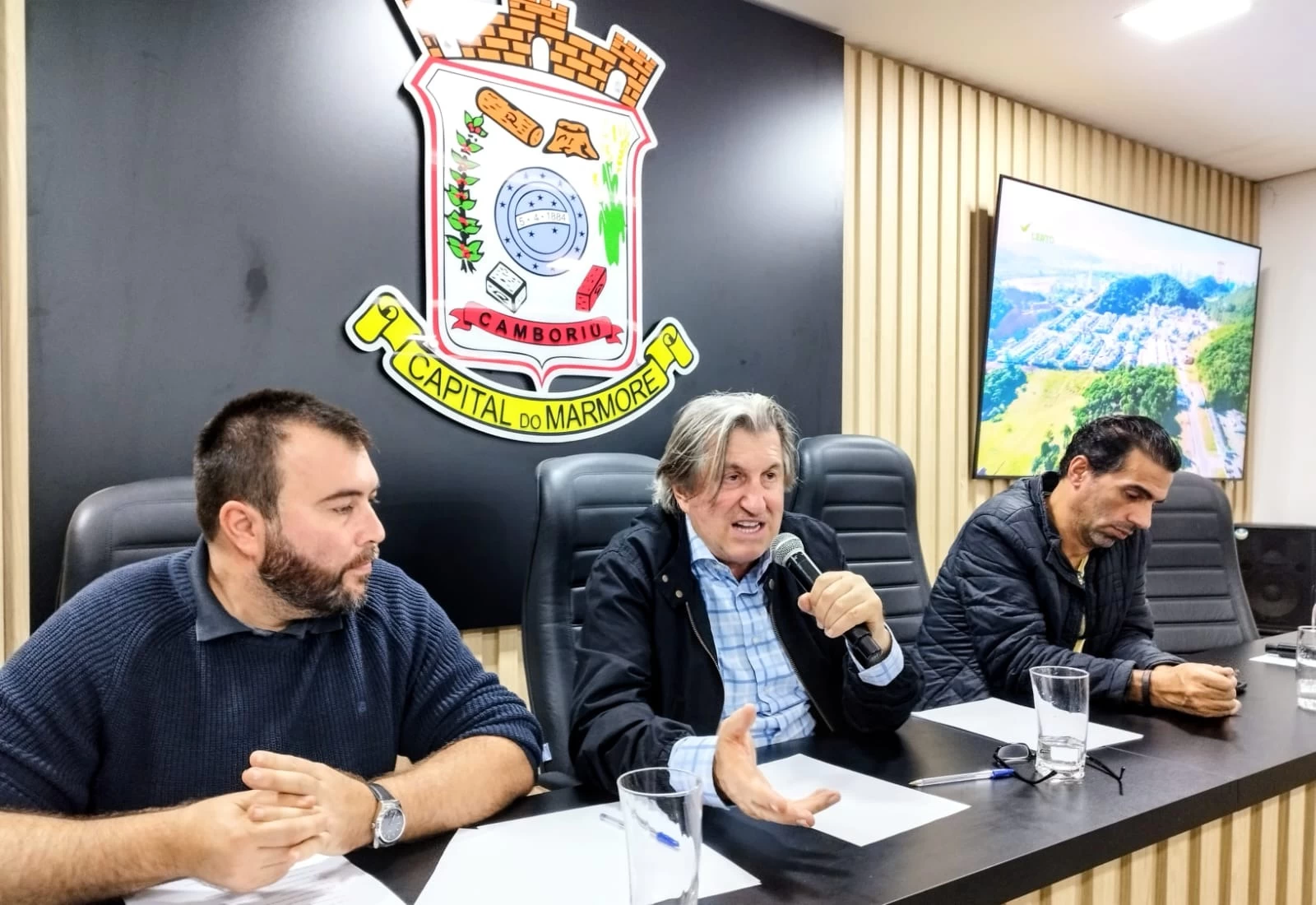 Prefeitura de Camboriú realiza nova entrega de matrículas do REURB