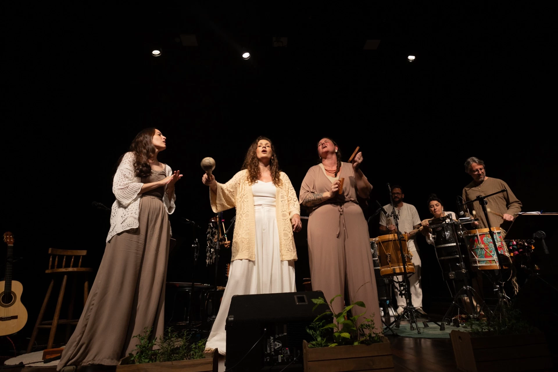 Show em reverência às manifestações populares circula por cidades catarinenses