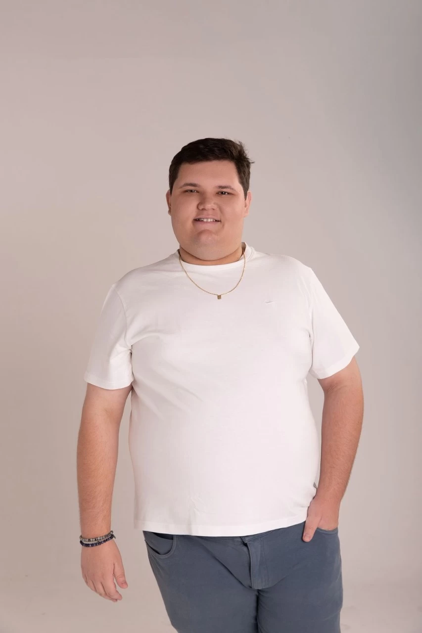 Thor Guenther lança sexto livro com dinossauros inteligentes e muita ação