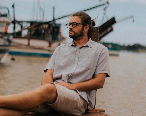 “Um Dia de Cada Vez”: Maison Freitas estreará novo show em Balneário Camboriú