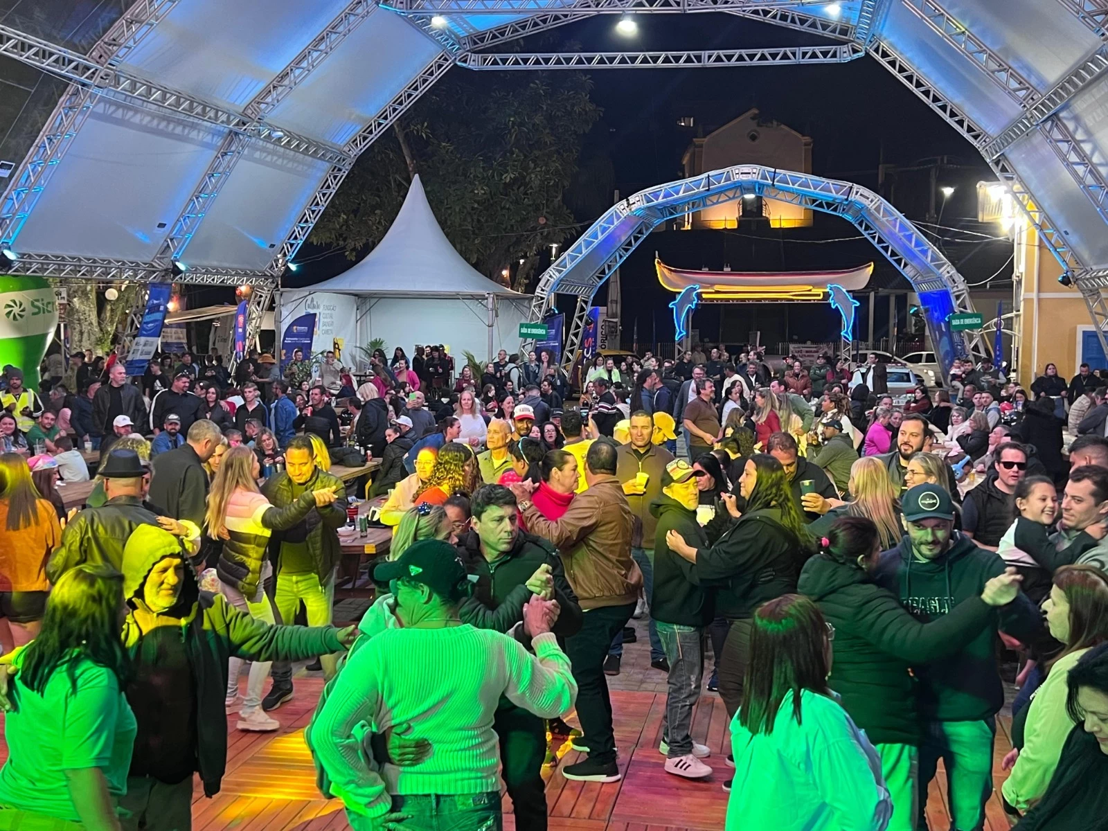 36ª Festa dos Pescadores reúne 40 mil pessoas em Balneário Camboriú