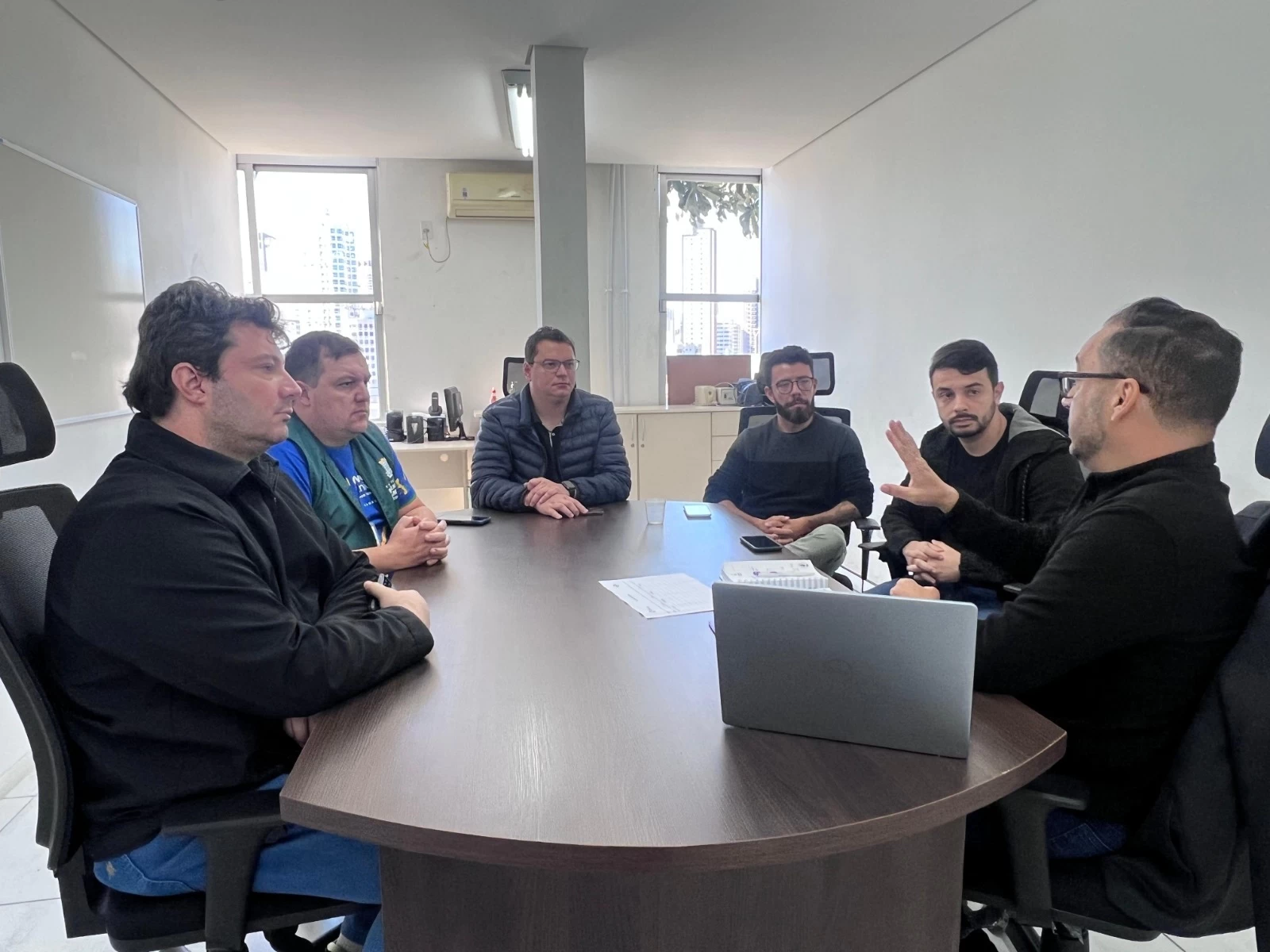 Balneário Camboriú busca agilizar abertura de empresas