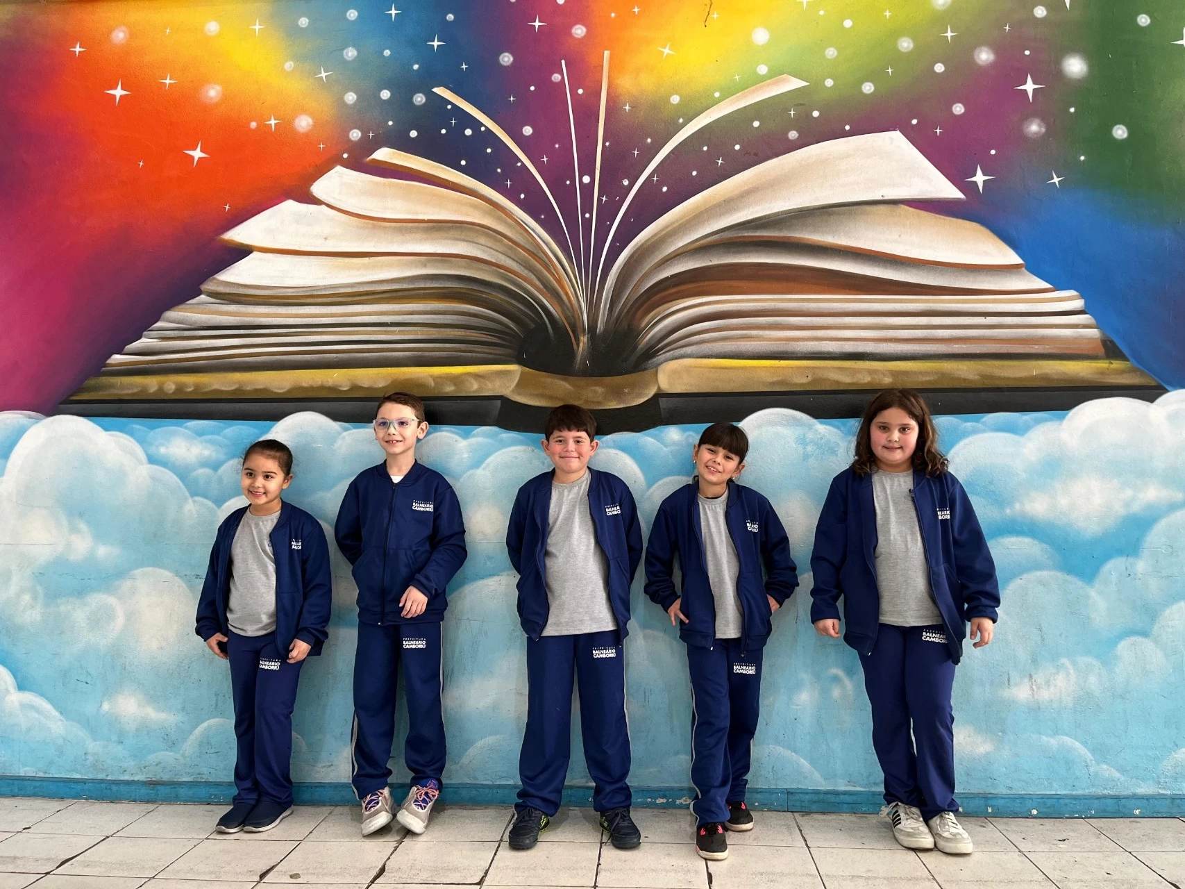 Balneário Camboriú conclui entrega de uniformes de inverno para rede municipal