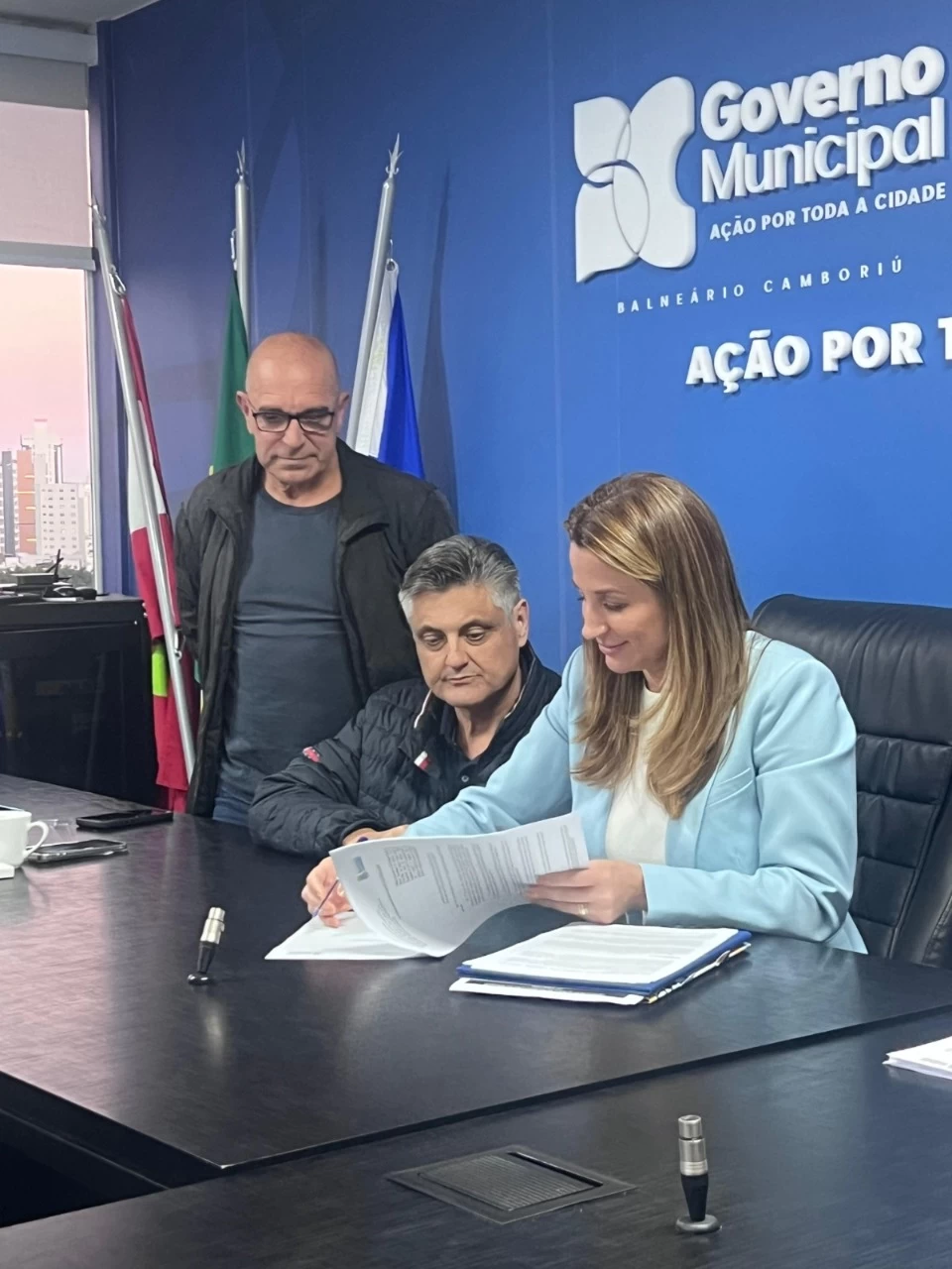 Balneário Camboriú sanciona lei que atualiza previdência dos servidores