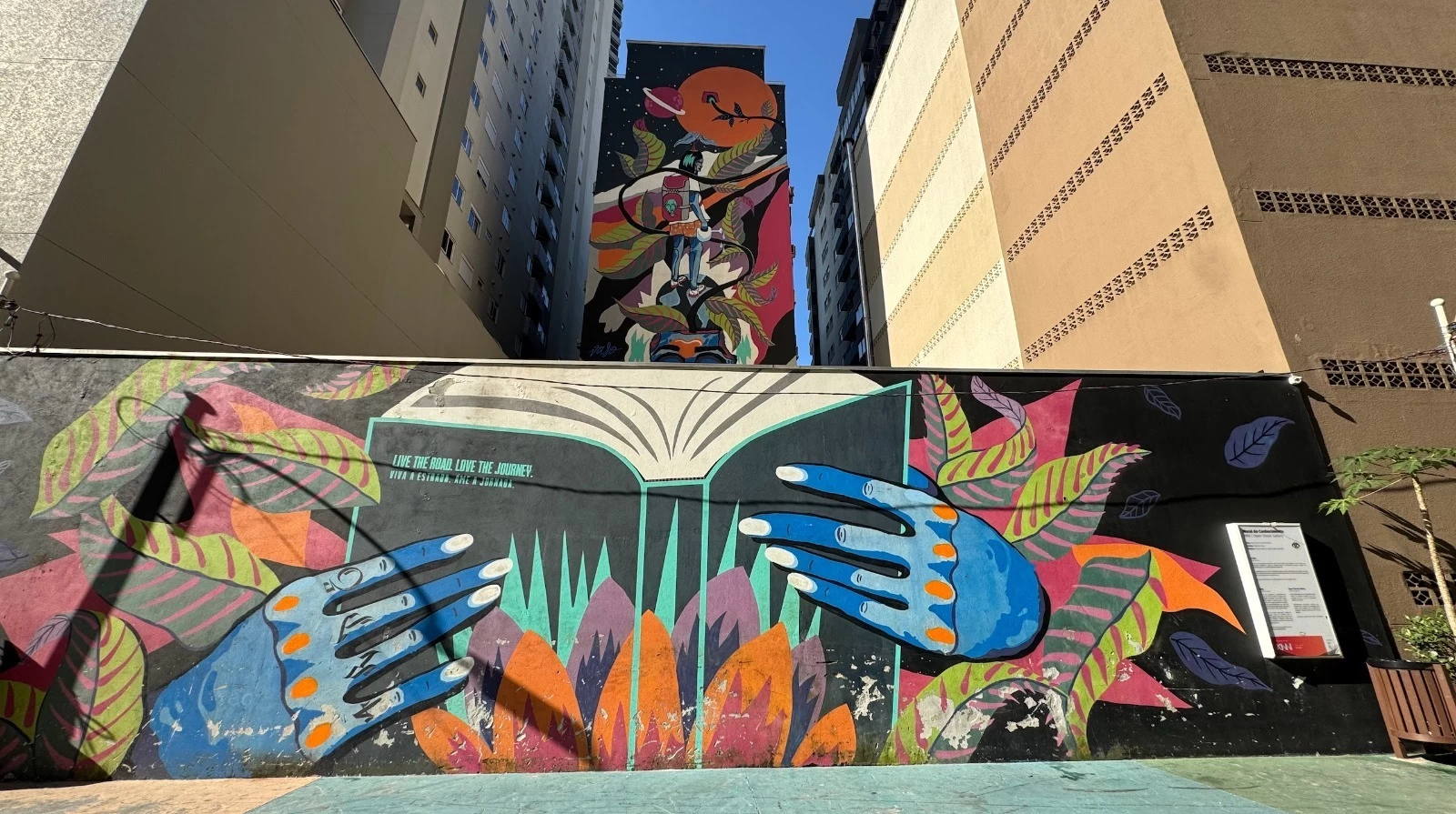 Caça ao Museu a Céu Aberto anima ruas de Balneário Camboriú