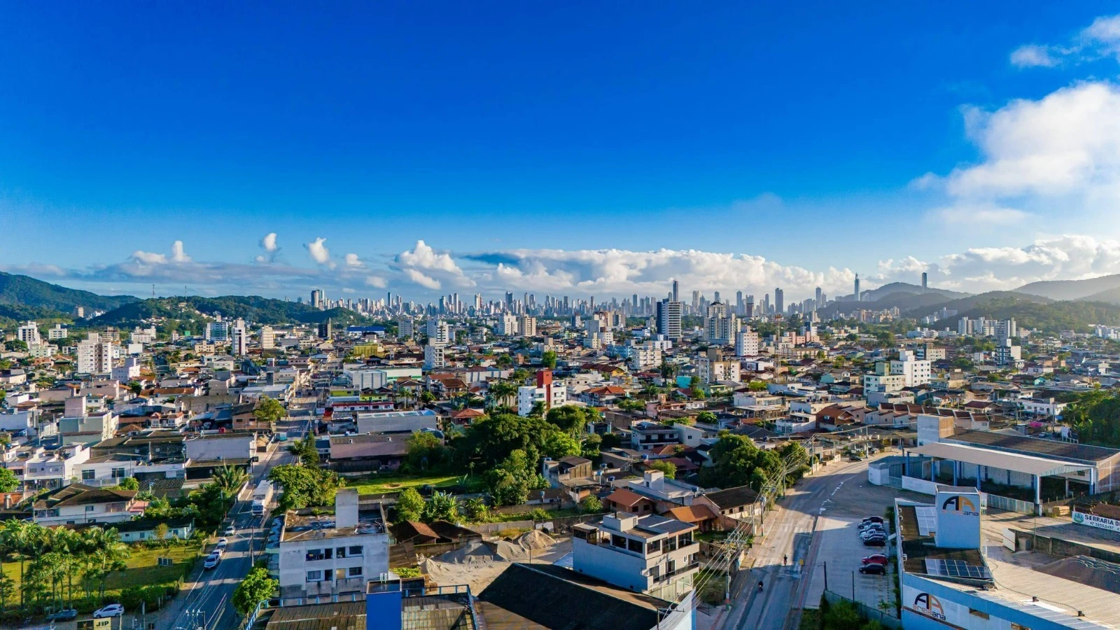 Camboriú acelera abertura de MEIs e fortalece ambiente empreendedor