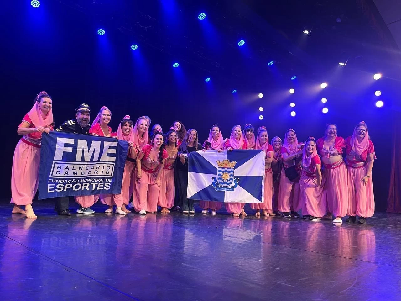 Grupo de dança da terceira idade de Balneário Camboriú conquista dois primeiros lugares no Festival de Dança de Joinville