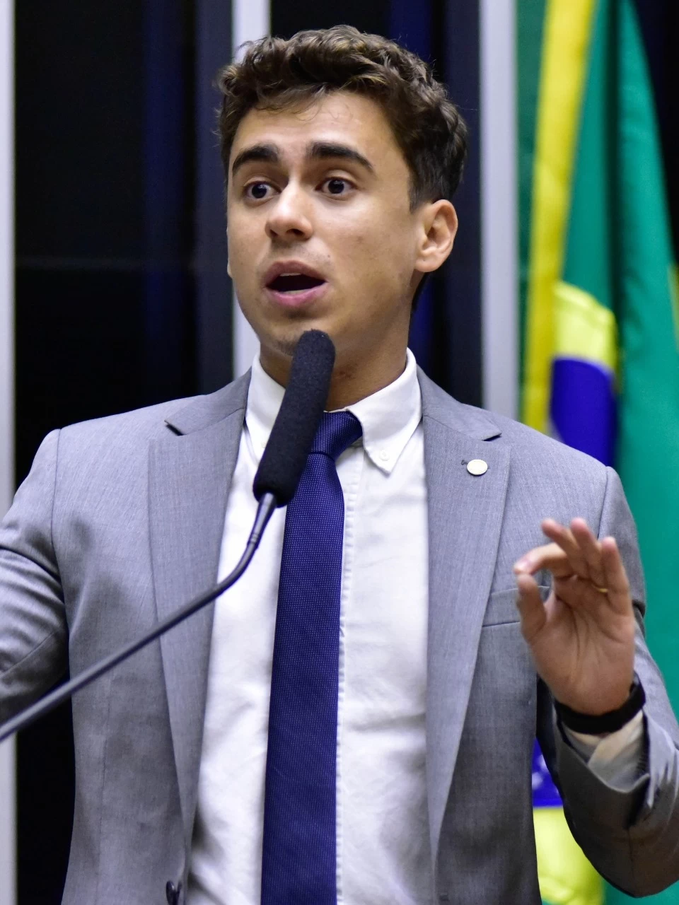 Justiça condena Nikolas por vídeo ofensivo contra Cecília Siqueira