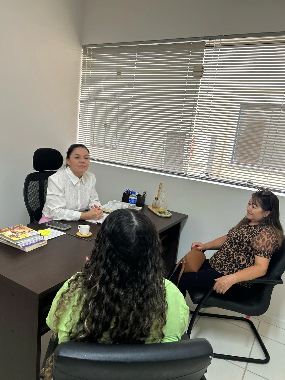 Vereadora Pâmela leva gabinete para as ruas de Camboriú