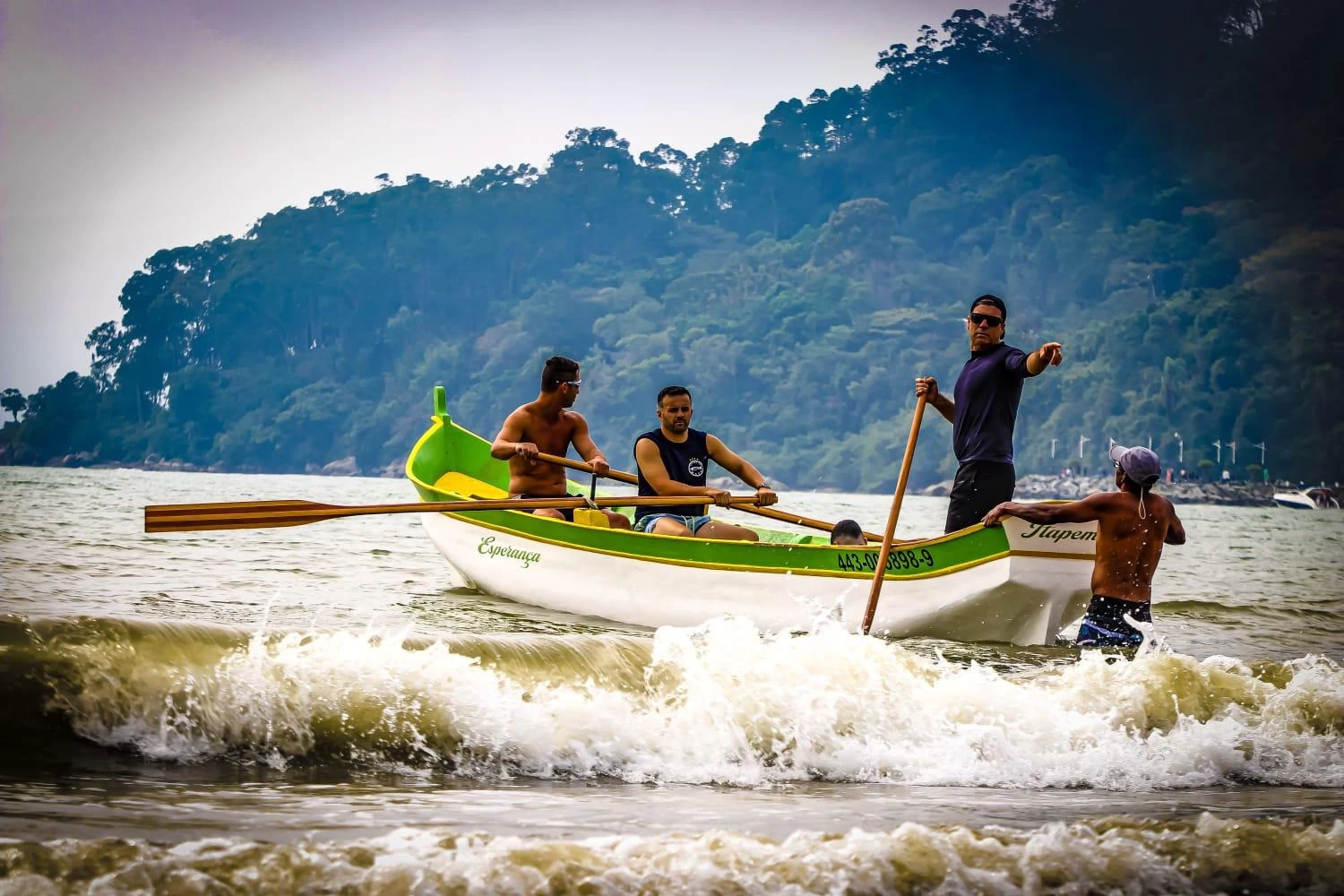 7º Arrancadão de Canoas movimenta Balneário Camboriú