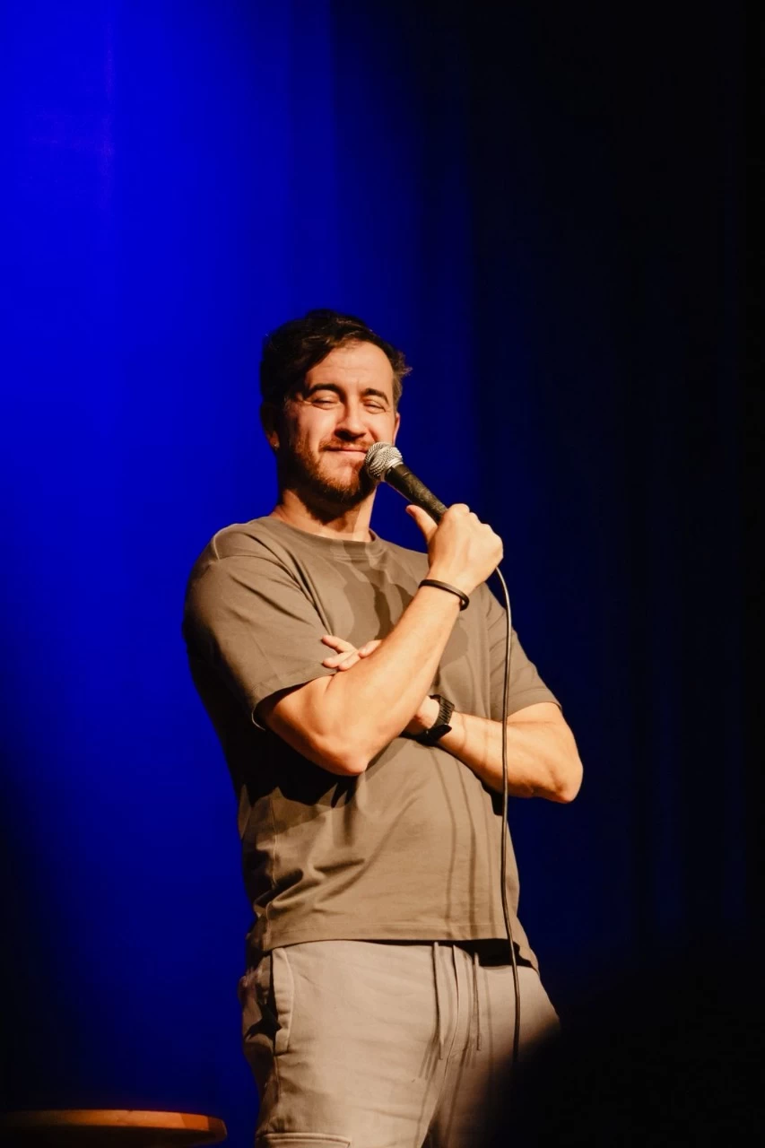 Afonso Padilha apresenta novo show em Balneário Camboriú