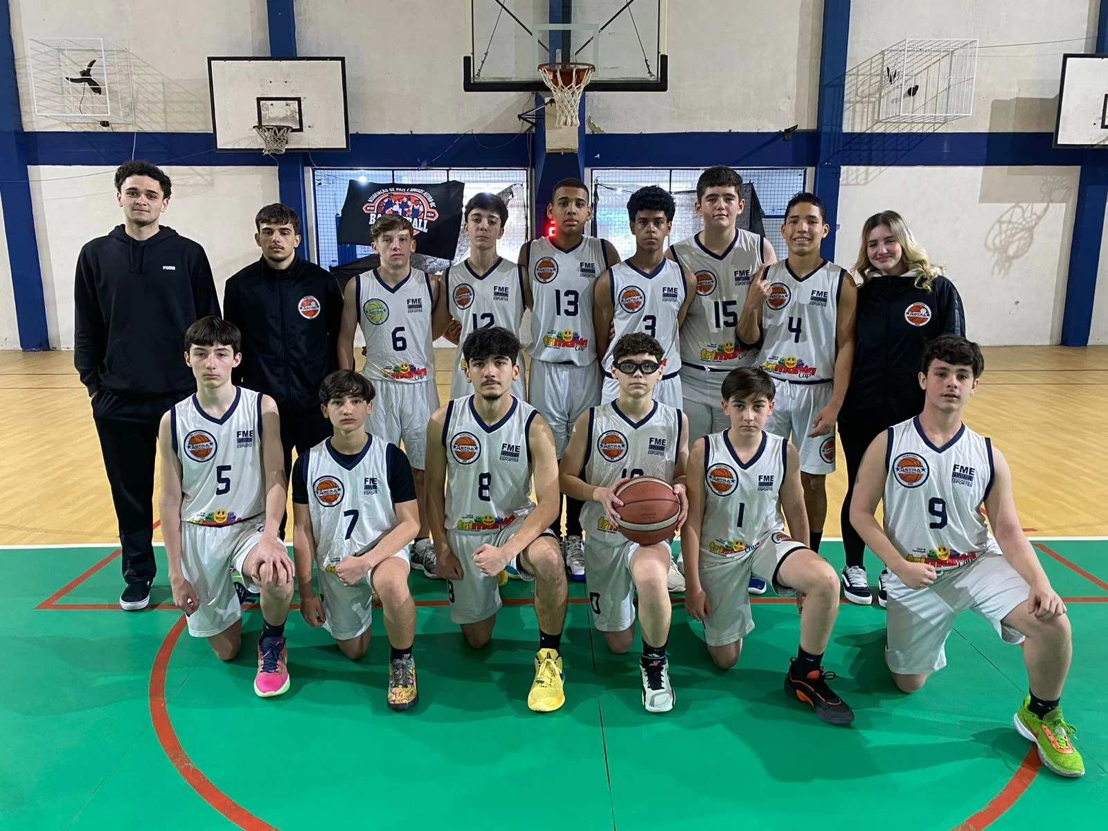 Vitórias aproximam Balneário Camboriú da classificação no basquete sub-15