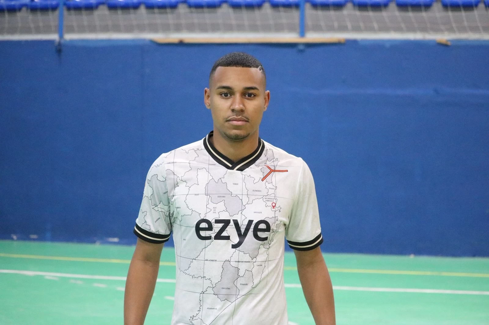 Yeesco anuncia contratação de Dinei para a temporada