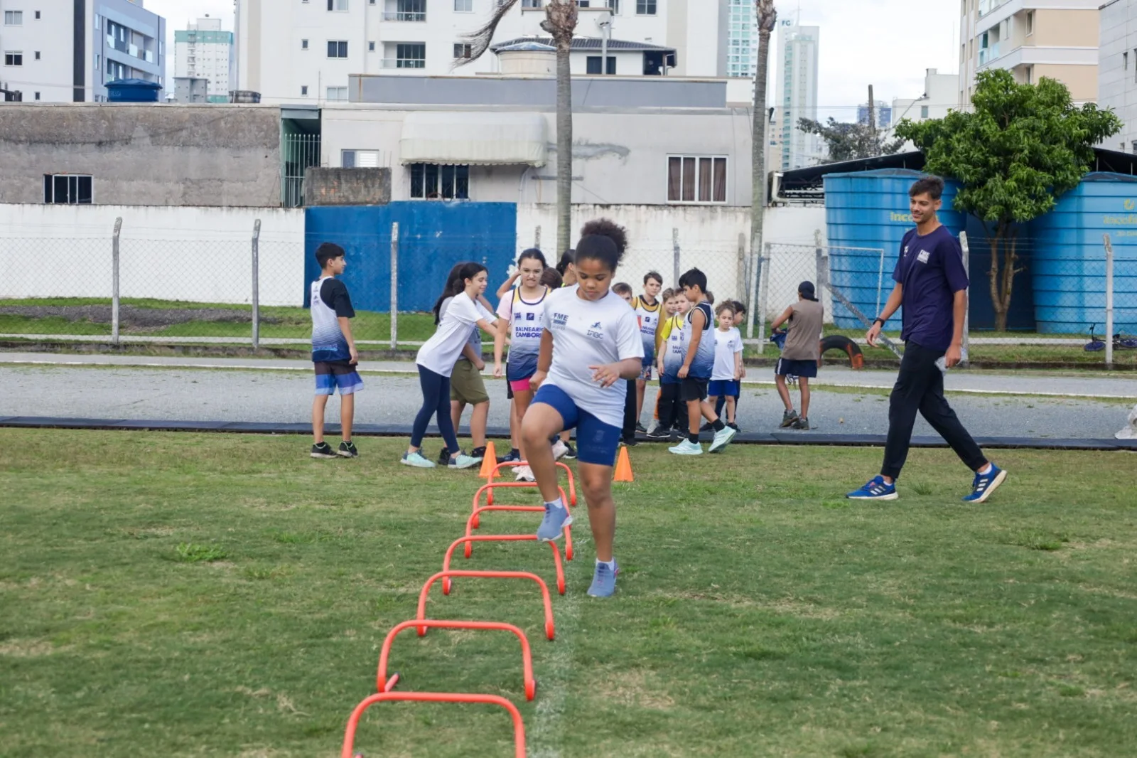 Balneário Camboriú abre inscrições para escolinha de atletismo