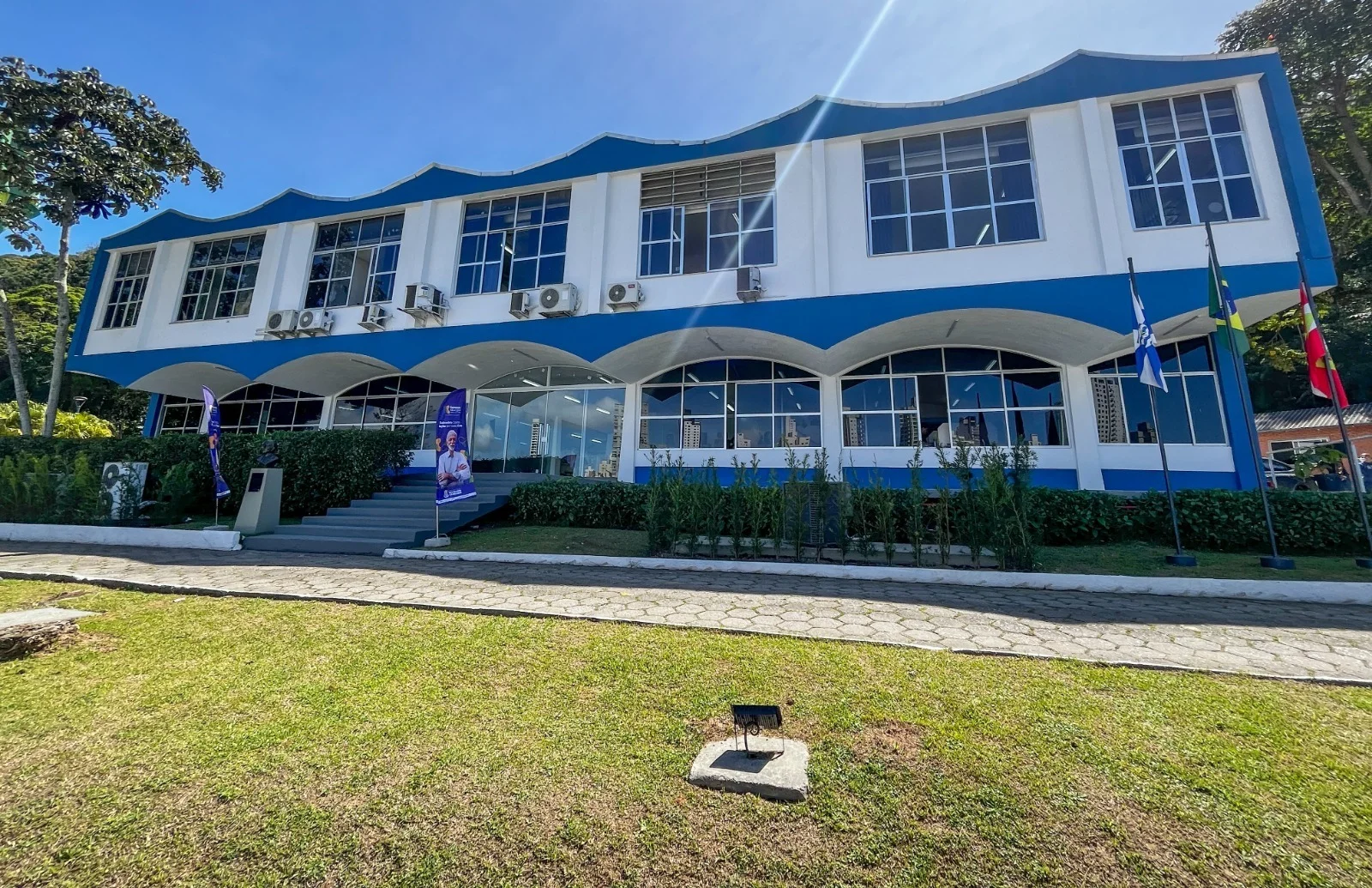 Balneário Camboriú oferece benefícios e folga prolongada no Dia do Servidor