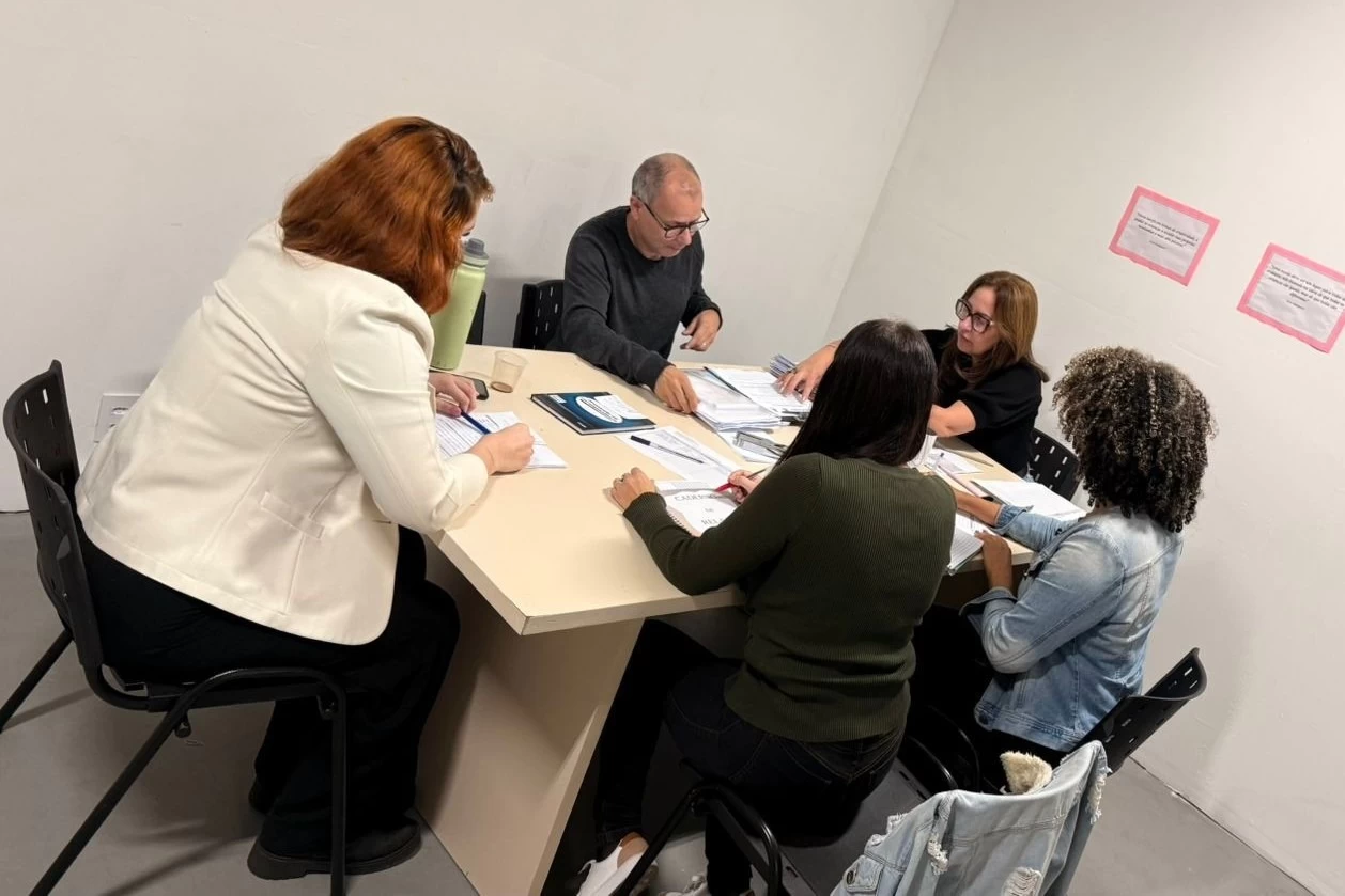 Conselho Tutelar e Educação de Balneário Camboriú debatem novo sistema contra evasão escolar