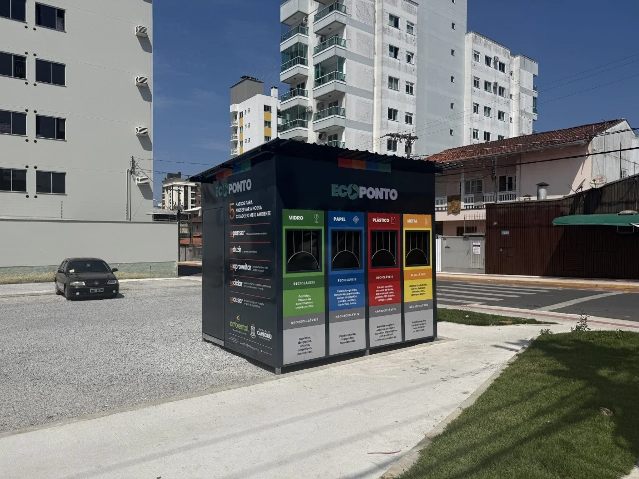 Camboriú instala três ecopontos para incentivar descarte correto
