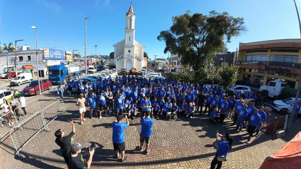 Camboriú realiza mutirão comunitário de limpeza urbana