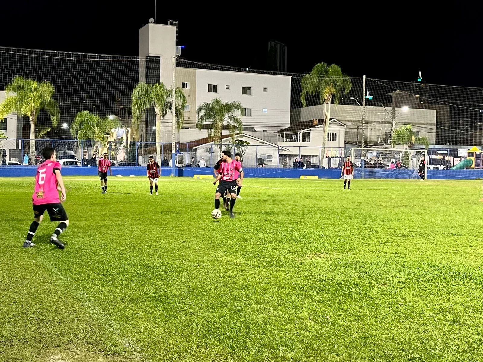 Campeonato Amador movimenta campos de Balneário Camboriú