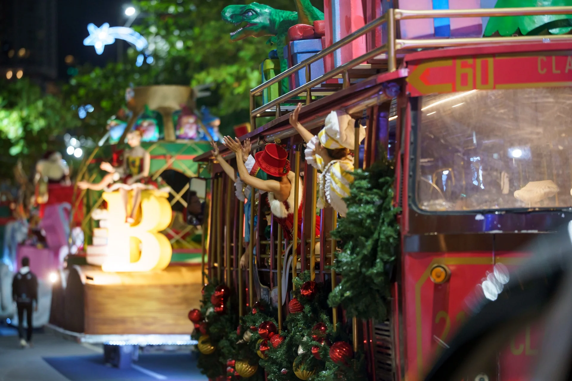 Quer ver o desfile de Natal em Balneário Camboriú? Anota aí os dias