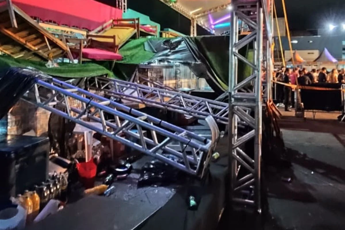 Camarote cede no Festival Réveillon de Itajaí e deixa seis feridos leves