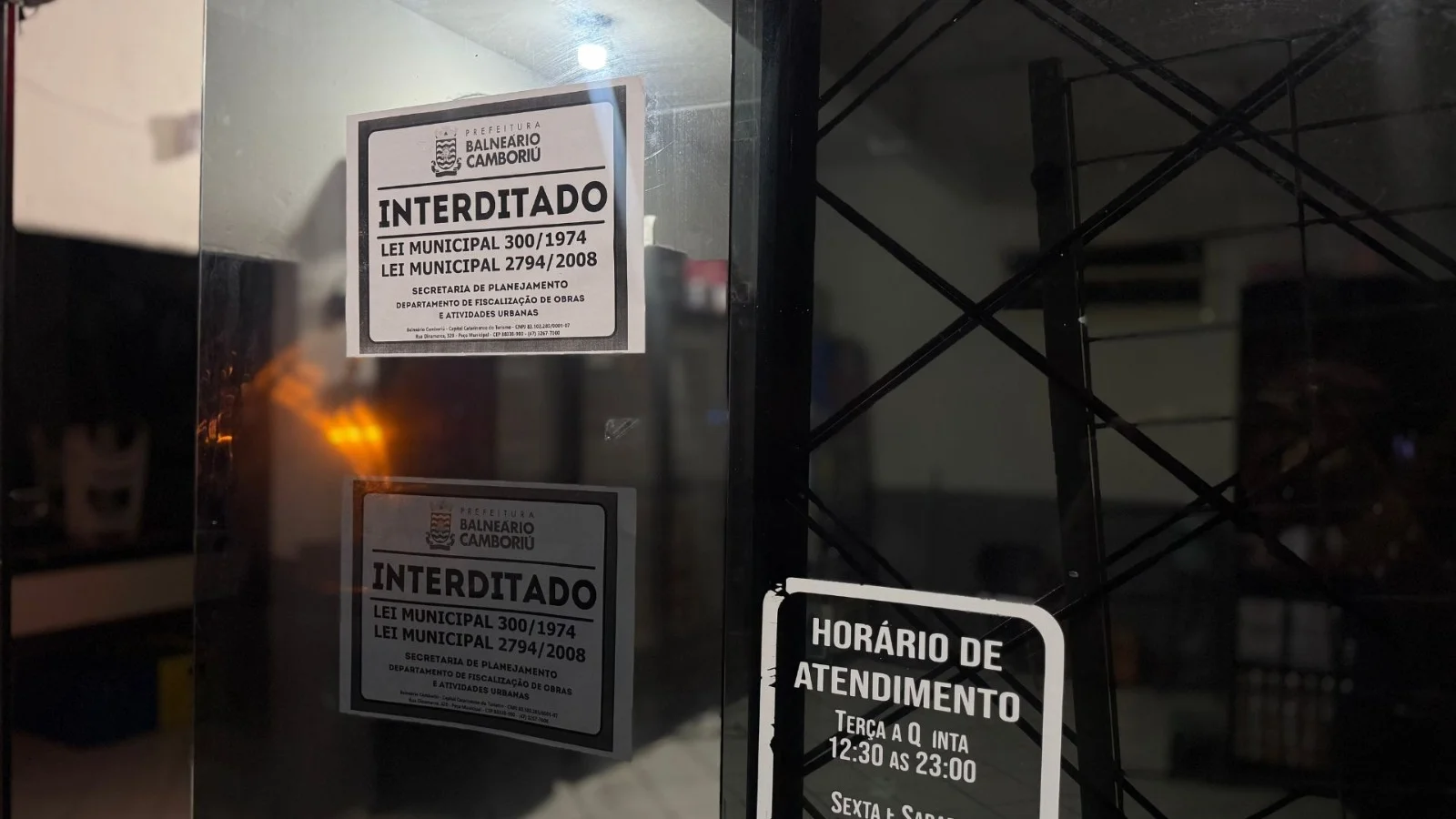 Operação interdita bares por irregularidades em Balneário Camboriú