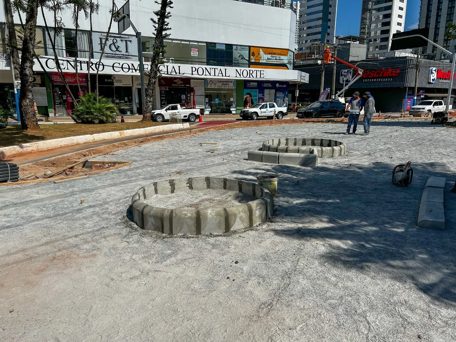 Nova praça começa a ser construída na Avenida do Estado, em Balneário Camboriú